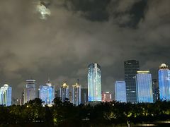 -万绿园