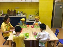 -想象乐创意早教托育中心(殷高西路店)