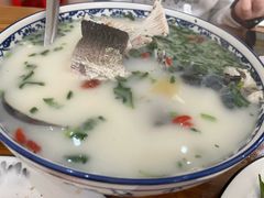 -美顺香食府鱼头老店(雪野湖店)
