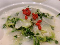 -帅巴人舅母子腊蹄民俗村