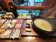 -银米·云南传统过桥米线(双廊黑金冠店)