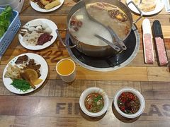 -蒙肥羊·酸汤潮牛·鲜牛肉火锅烤肉自助(岗顶店)