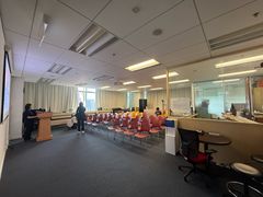 -香港大学