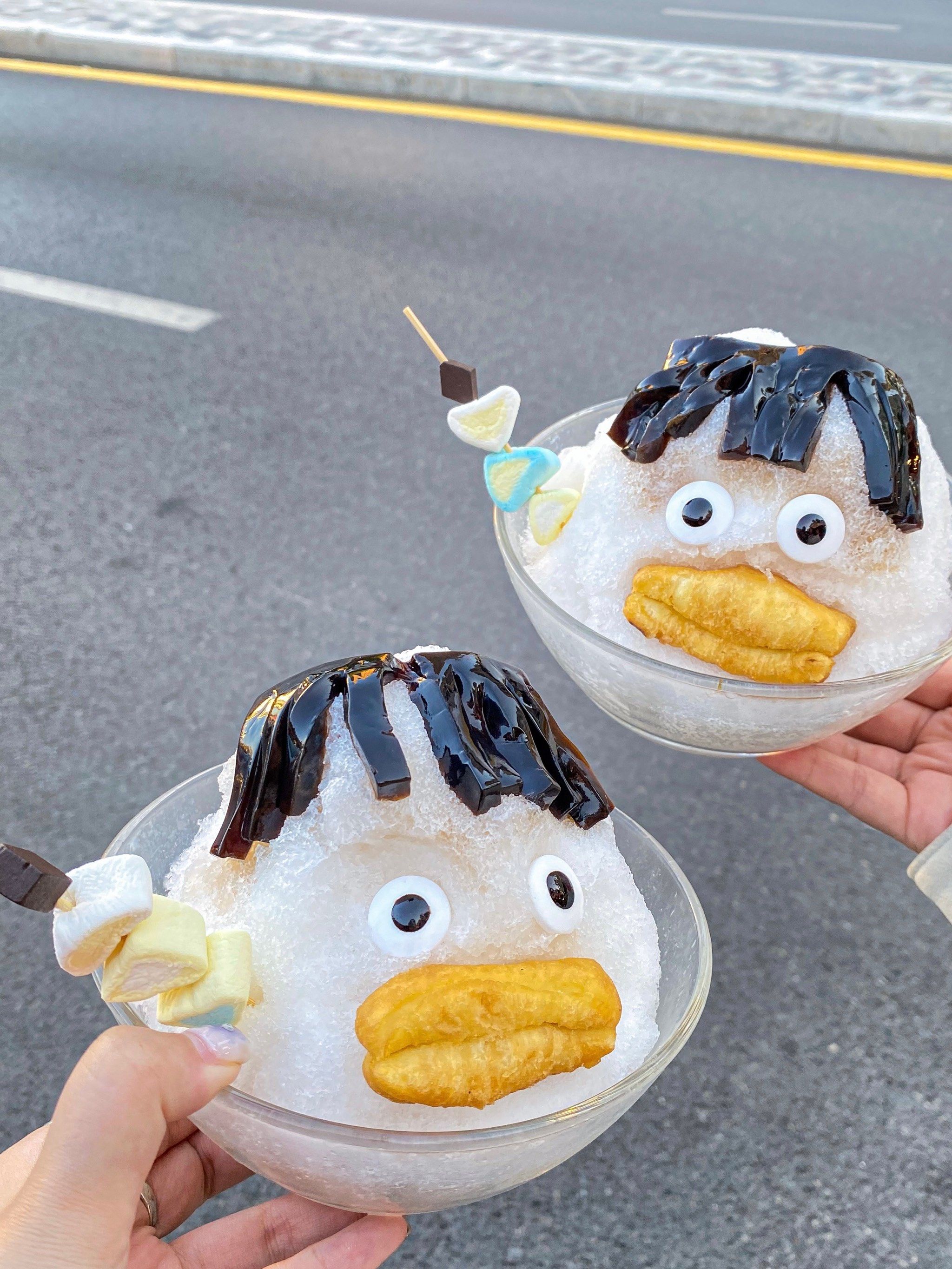 n丑萌丑萌的～好搞笑
店里菜品都很有特色!