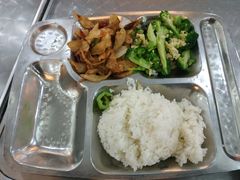 西蓝花炒鸡蛋-长安大学渭水滋兰苑餐厅