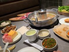 -左庭右院鲜牛肉火锅(浦江欢乐颂店)