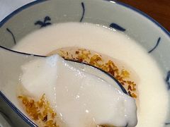 杏仁豆腐-RUXU入续鸳鸯糖水铺(万菱汇店)