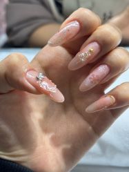 -艾珂·美甲美睫