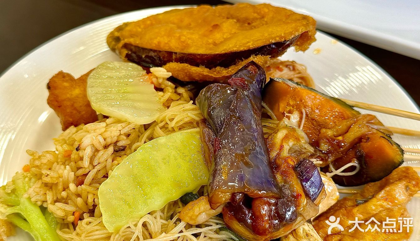 东街口新开的一家素食自助
