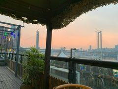 -冰冰龙虾·江湖菜·花园江景餐厅