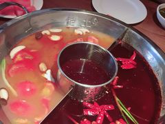 番茄鸳鸯锅底-佬土鹅肠火锅(解放路店)