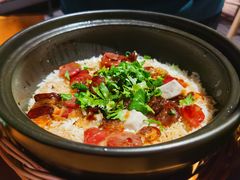 广式腊味煲仔饭-狐狸爱上椰子鸡(滨江星光大道店)