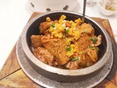 石锅海胆豆腐-品海楼·大连海胆锅贴馆(东港店)