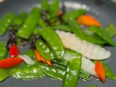 荷兰豆炒马蹄-云海肴云南菜·蒸汽石锅鱼(新奥店)