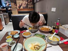 -蟹黄鱼·海派深夜面馆(巨鹿路店)