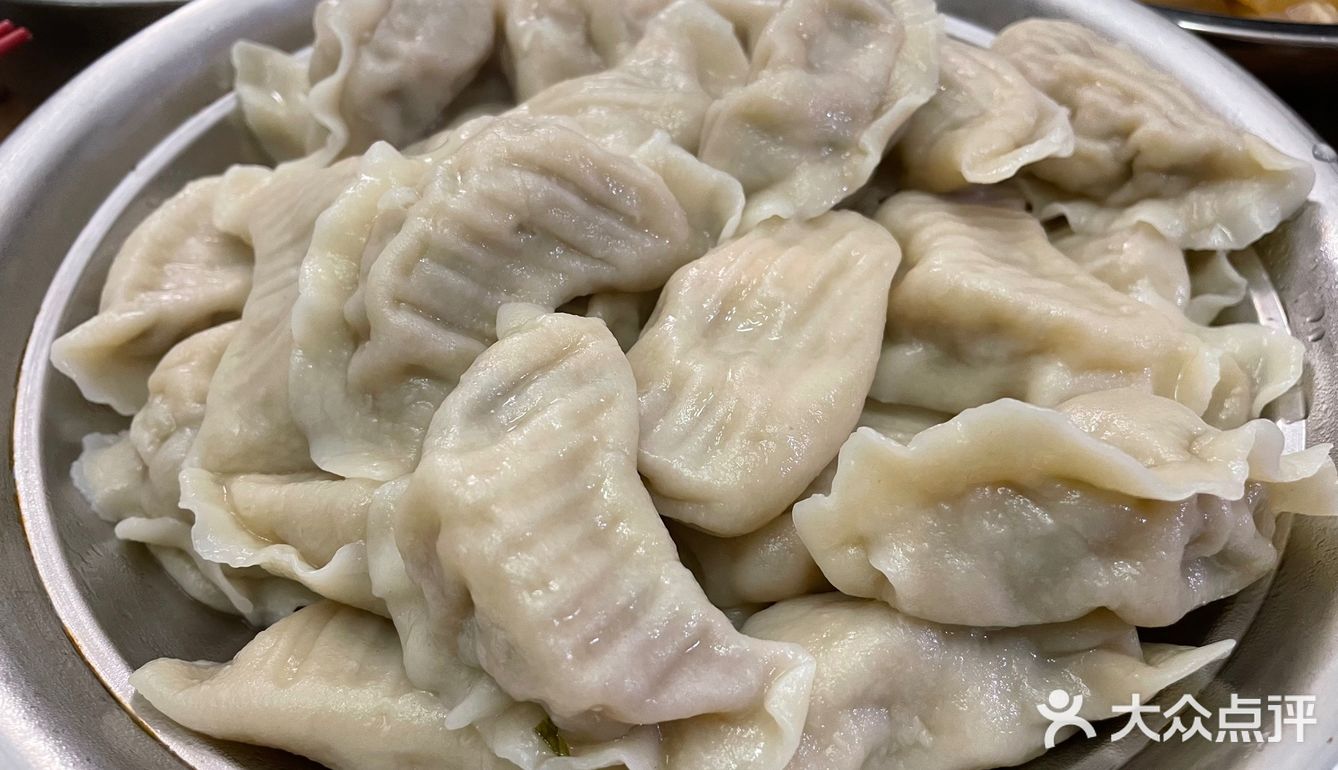三鲜馅酸菜馅每种都是新年的馅儿