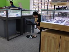 -LOGO眼镜·蔡司品牌折扣店(龙华清湖店)