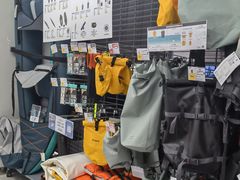 -迪卡侬(高新万达店)