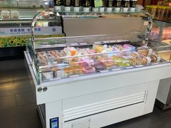 面包甜点陈列柜-爱维尔阳光蛋糕(越湖店)