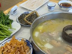 -朴小妹人参鸡汤火锅(长白山万达店)