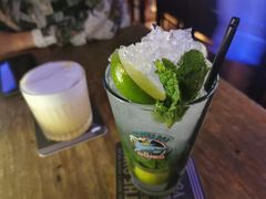-鲨鱼美式餐厅酒吧Sharky