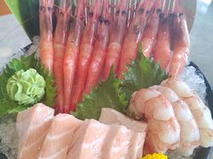 三文鱼腩-極上萬膳·日料放题(来福士江景店)