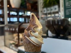 巧克力香草冰激凌-Ralph’s Coffee(北京三里屯店)