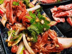 炙烤牛肉-赤铁扒拉锅·烤串·烤鸽子
