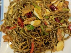 黑猪肉炒干豆角丝-王村姑老土炕莜面村(张北店)