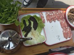 -毛辣果·贵州红酸汤牛肉火锅(西单店)