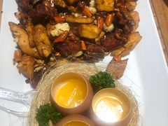辣子鸡配馕丁·芒果蛋黄-北疆饭店(金狮广场店)