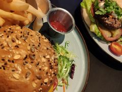 汉堡嘉年华-bluefrog蓝蛙(水游城店)