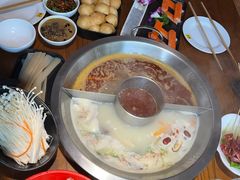 -佬土鹅肠火锅(解放路店)
