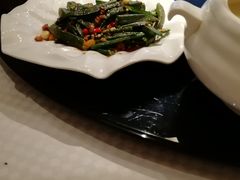 -渝半城经典川粤菜(重庆天地店)