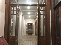 -香港大学