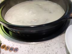 胡椒猪肚鸡-顺德公广东猪肚鸡·煲仔饭(白石洲店)