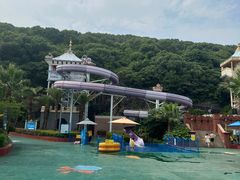 -平湖九龙山乐满地水上乐园