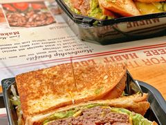 -The Habit Burger Grill 哈比特汉堡(复兴soho店)