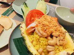 菠萝海鲜炒饭-mango tree芒果树泰国餐厅(青岛万象城店)