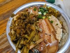 -梁阿婆廿年老牌扣肉糯米饭