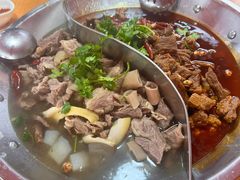 -大众跷脚牛肉馆·非遗传承单位(峨眉山店)