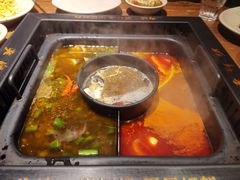 -老牌坊云南鱼豆花火锅(嵩山店)