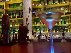 -饮湖威士忌鸡尾酒吧