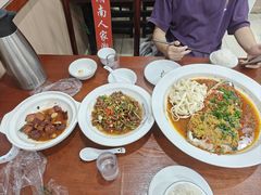 -湖南人家湘菜馆(镇江路店)