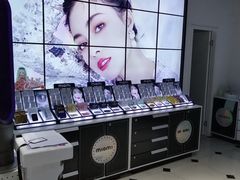 -miomi米欧米隐形眼镜(领展购物广场·中关村店)