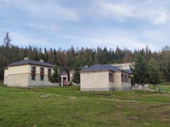 -喀纳斯鸿福生态度假酒店