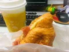 芝芝火腿可颂-喜茶(上海泰禾大厦店)