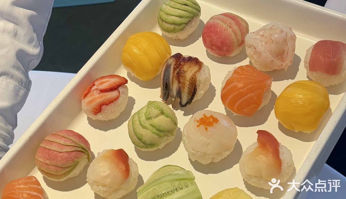 颜值超高的Tiffany蓝冰淇淋被我吃到了