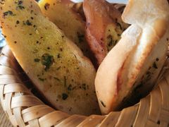 法式蒜香面包片-Golden Lily河内巴黎法越料理餐厅(建国西路店)