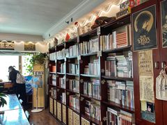 -武汉境自在書店